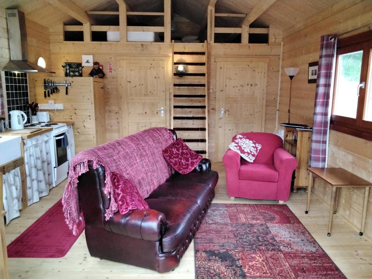 Cobblehouse Country Cabins No Trades Workers Villa Turriff Екстериор снимка